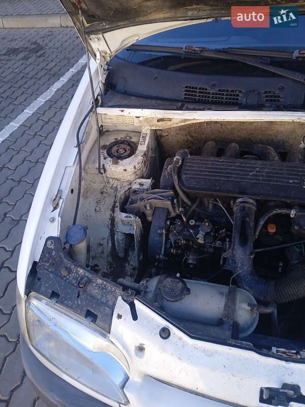 Минивэн Peugeot Partner 1998 в Бориславе