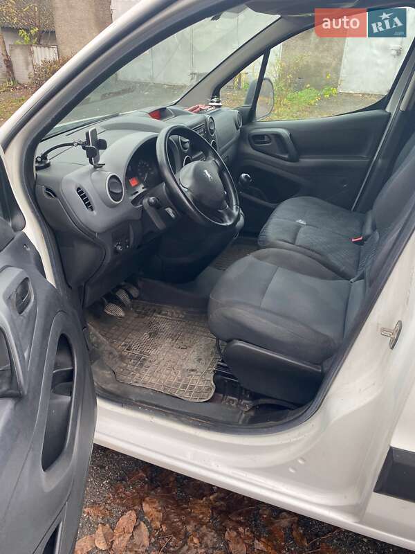 Минивэн Peugeot Partner 2011 в Новомосковске фото 7 Минивэн Peugeot Partner 2011 в Новомосковске