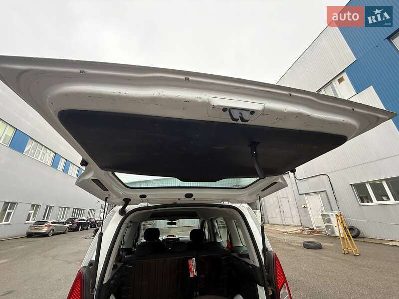 Минивэн Peugeot Partner 2017 в Киеве