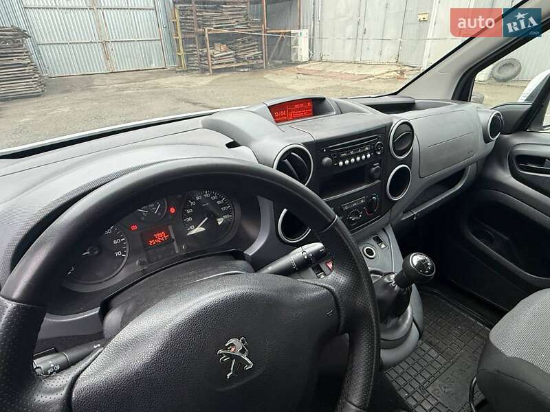 Минивэн Peugeot Partner 2017 в Киеве