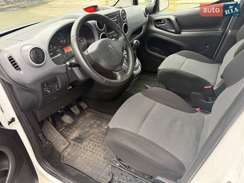 Минивэн Peugeot Partner 2017 в Киеве