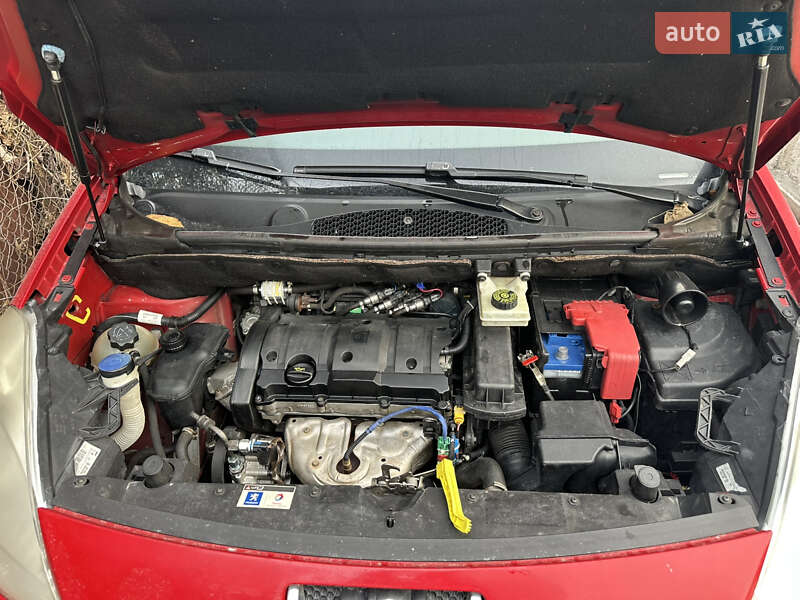 Грузовой фургон Peugeot Partner 2010 в Днепре