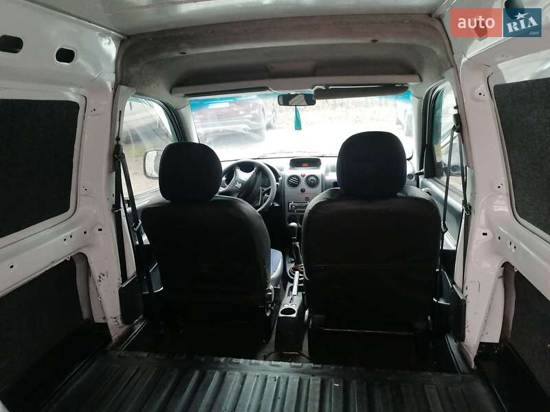 Грузовой фургон Peugeot Partner 2006 в Виннице