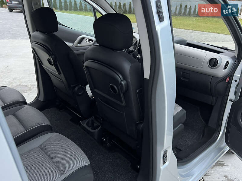 Мінівен Peugeot Partner 2011 в Луцьку