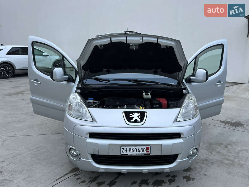 Мінівен Peugeot Partner 2011 в Луцьку