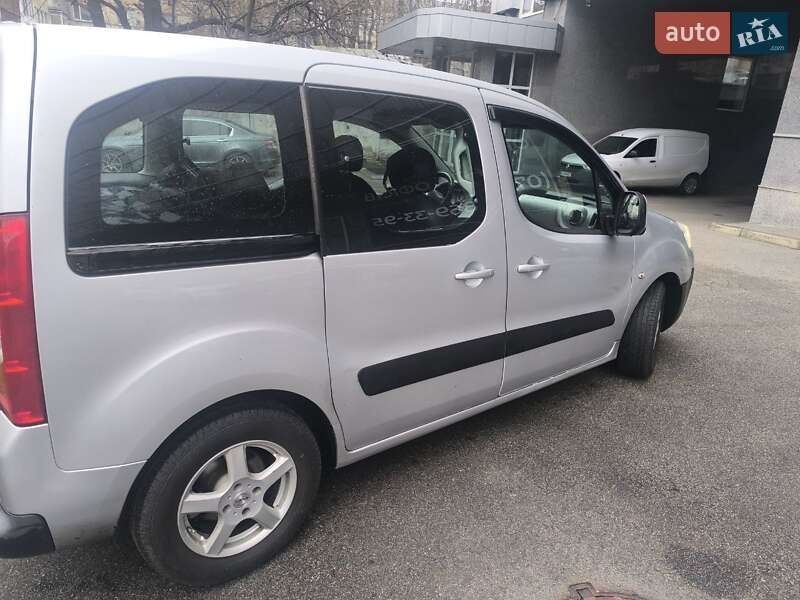 Минивэн Peugeot Partner 2010 в Киеве