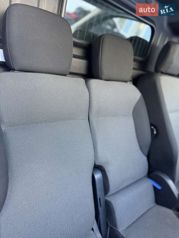 Вантажний фургон Peugeot Partner 2019 в Рівному