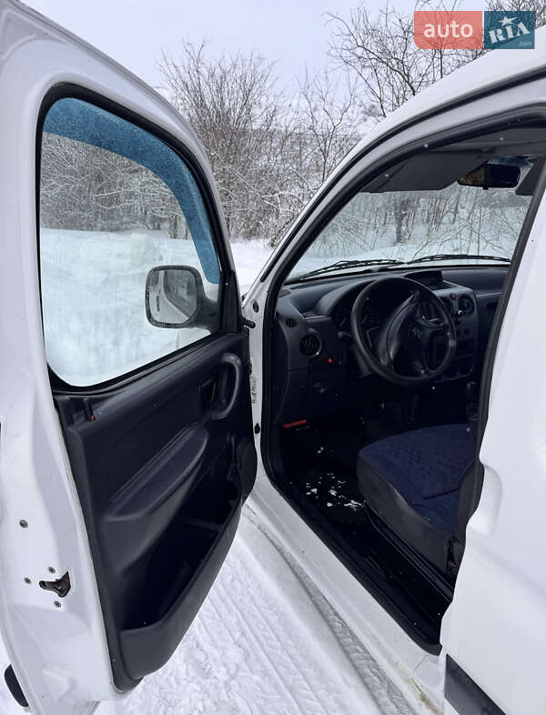 Грузовой фургон Peugeot Partner 2007 в Тернополе