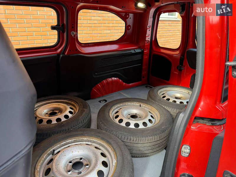 Грузовой фургон Peugeot Partner 2021 в Киеве фото 20 Грузовой фургон Peugeot Partner 2021 в Киеве