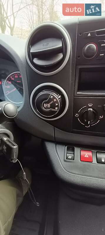 Минивэн Peugeot Partner 2012 в Киеве