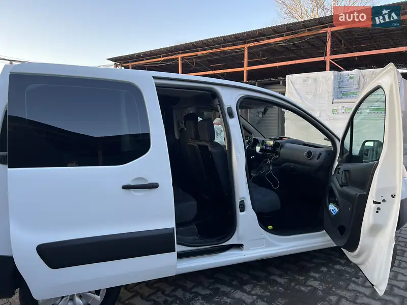 Peugeot Partner 2009 VIN VF37B9HTC9J135240 фото оголошення 17 з 65