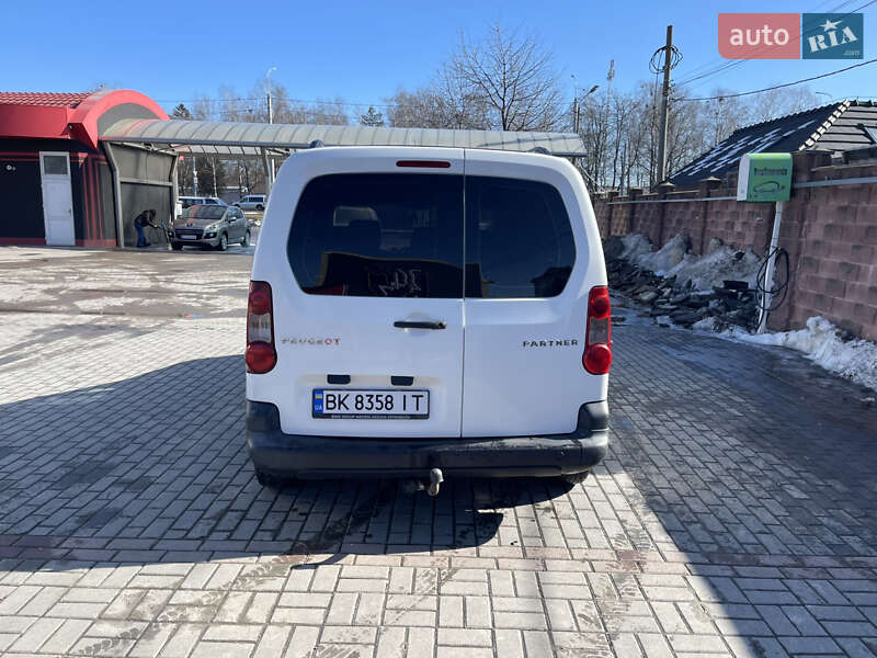 Мінівен Peugeot Partner 2010 в Рівному