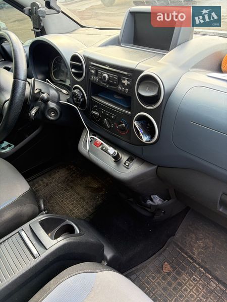 Минивэн Peugeot Partner 2012 в Киеве