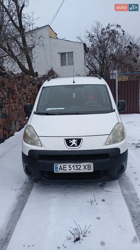 2010 Peugeot Partner - мініатюра 6