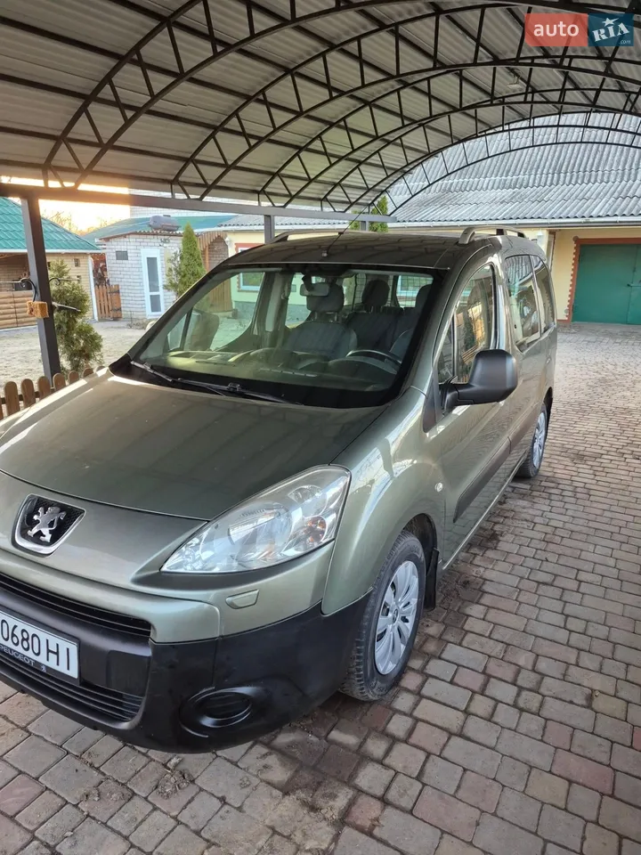2010 Peugeot Partner - мініатюра 30