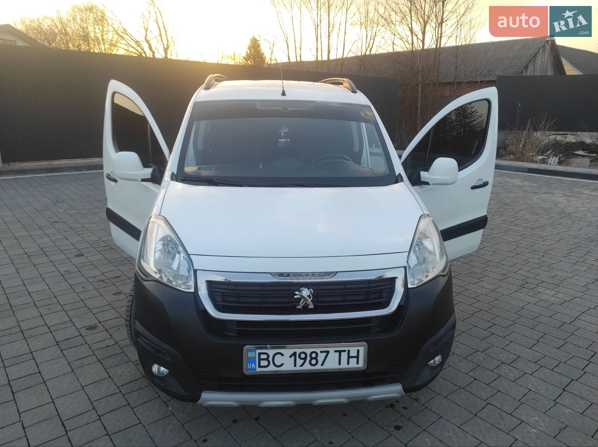 2015 Peugeot Partner - мініатюра 23