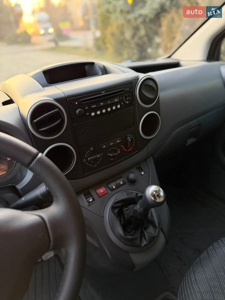 Вантажний фургон Peugeot Partner 2008 в Чернівцях