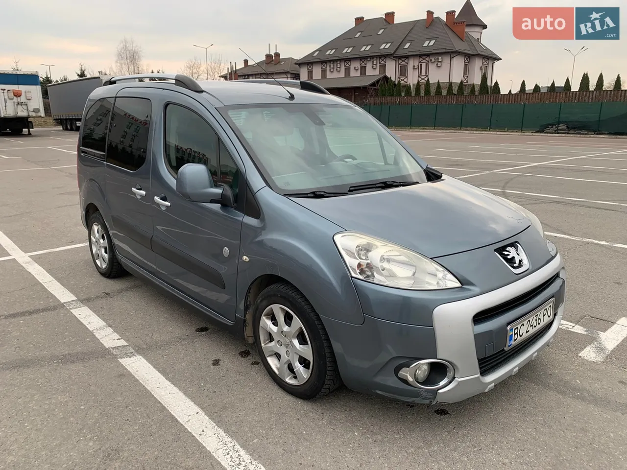 2010 Peugeot Partner - мініатюра 6
