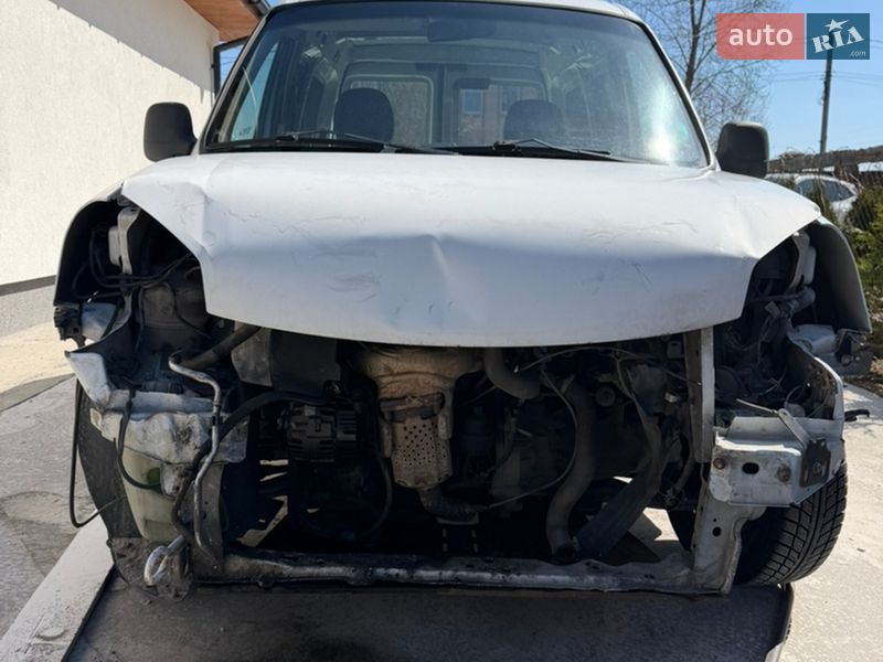 Грузовой фургон Peugeot Partner 2008 в Стоянке фото 5 Грузовой фургон Peugeot Partner 2008 в Стоянке