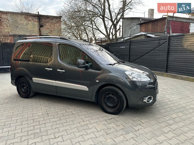 Мінівен Peugeot Partner 2014 в Кельменцях