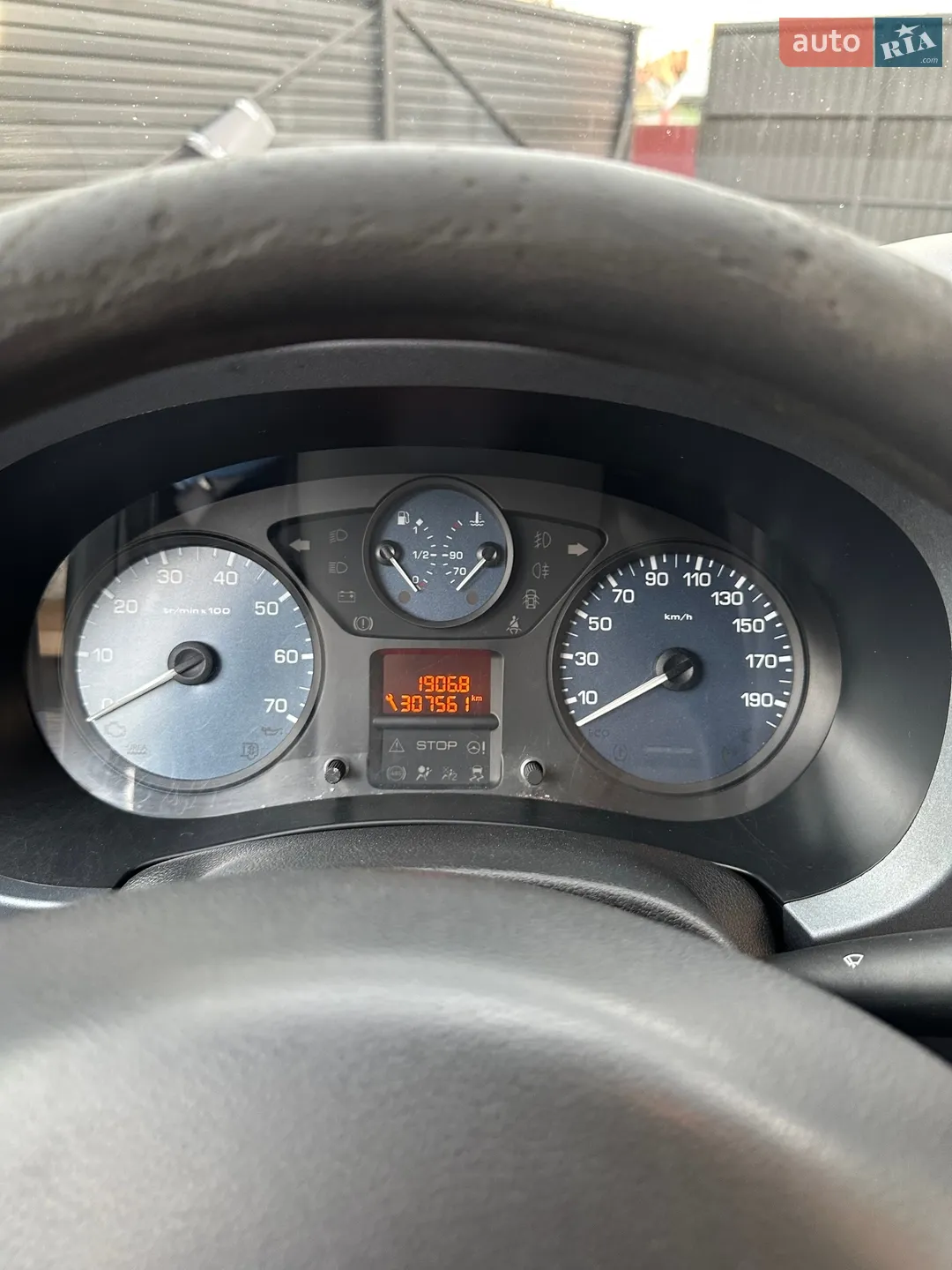 2014 Peugeot Partner - мініатюра 15