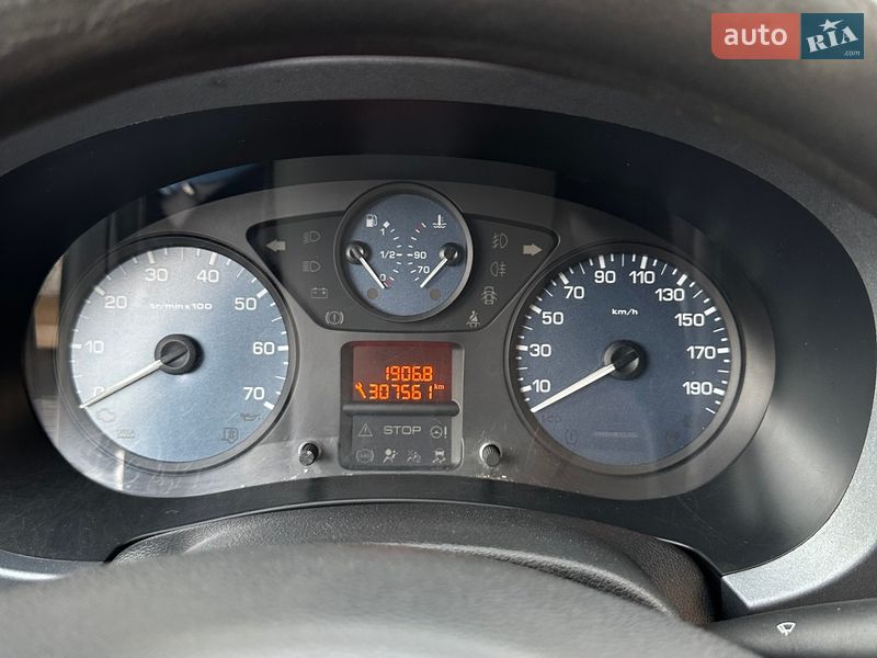 Мінівен Peugeot Partner 2014 в Кельменцях