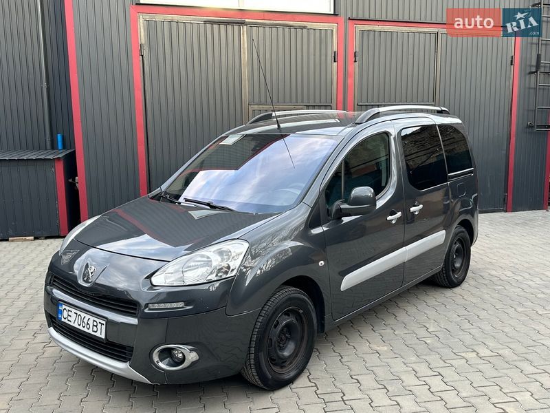 Мінівен Peugeot Partner 2014 в Кельменцях