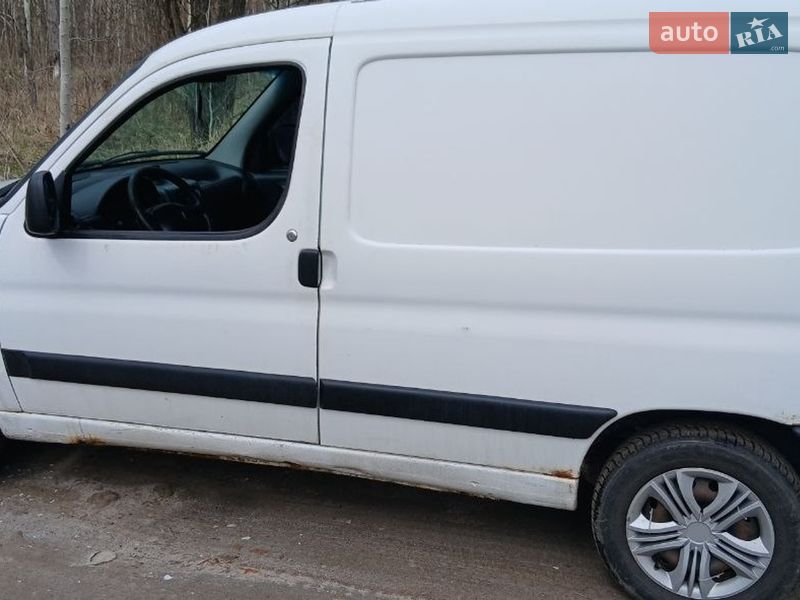 Грузовой фургон Peugeot Partner 2008 в Киеве фото 3 Грузовой фургон Peugeot Partner 2008 в Киеве