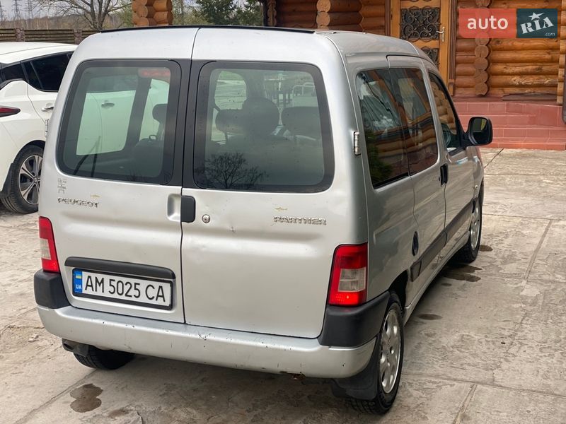 Мінівен Peugeot Partner 2005 в Звягелі