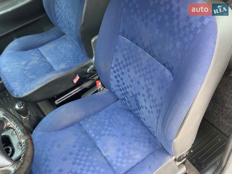 Мінівен Peugeot Partner 2005 в Звягелі