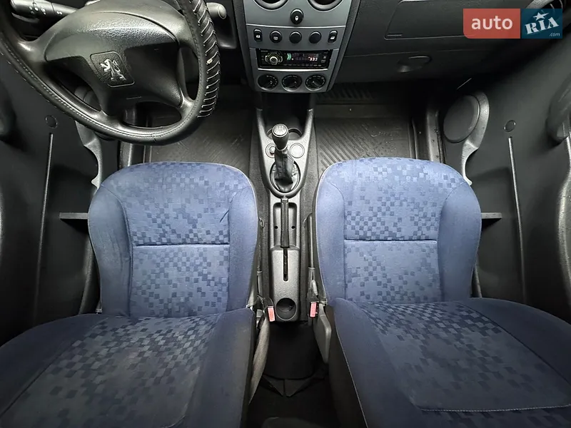 Peugeot Partner 2011 VIN VF3GBKFWCAX519030 фото оголошення 12 з 36