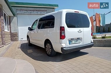 Вантажний фургон Peugeot Partner 2017 в Тернополі