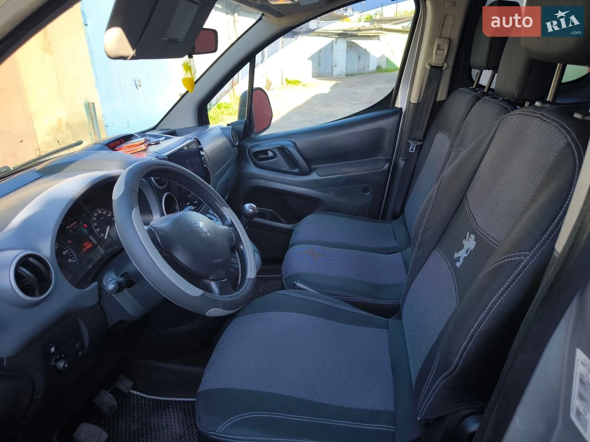 2010 Peugeot Partner - мініатюра 8