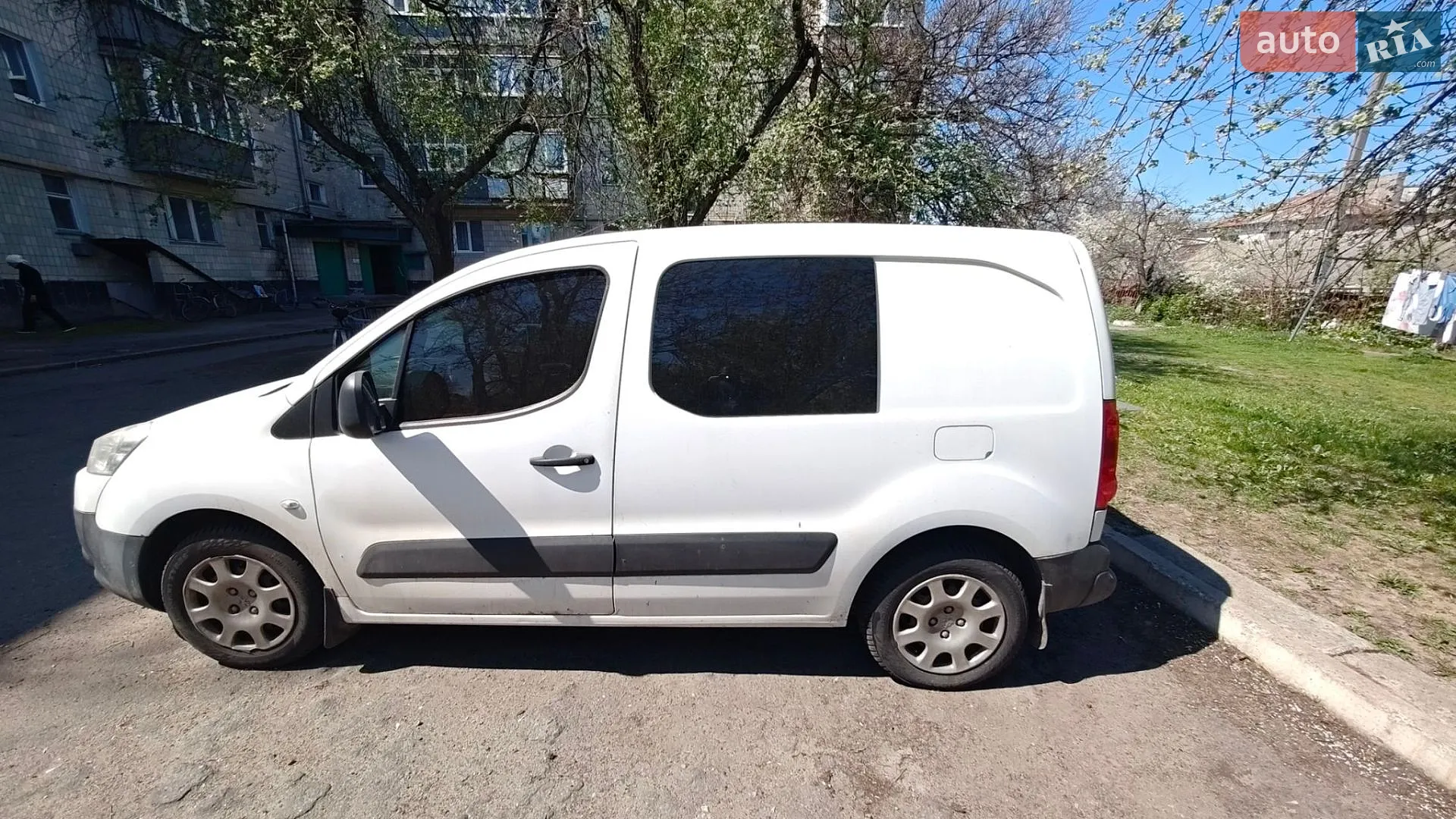 2010 Peugeot Partner - мініатюра 13