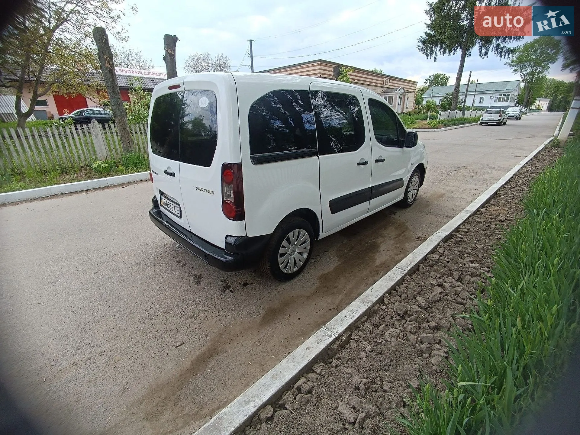 2013 Peugeot Partner - мініатюра 15