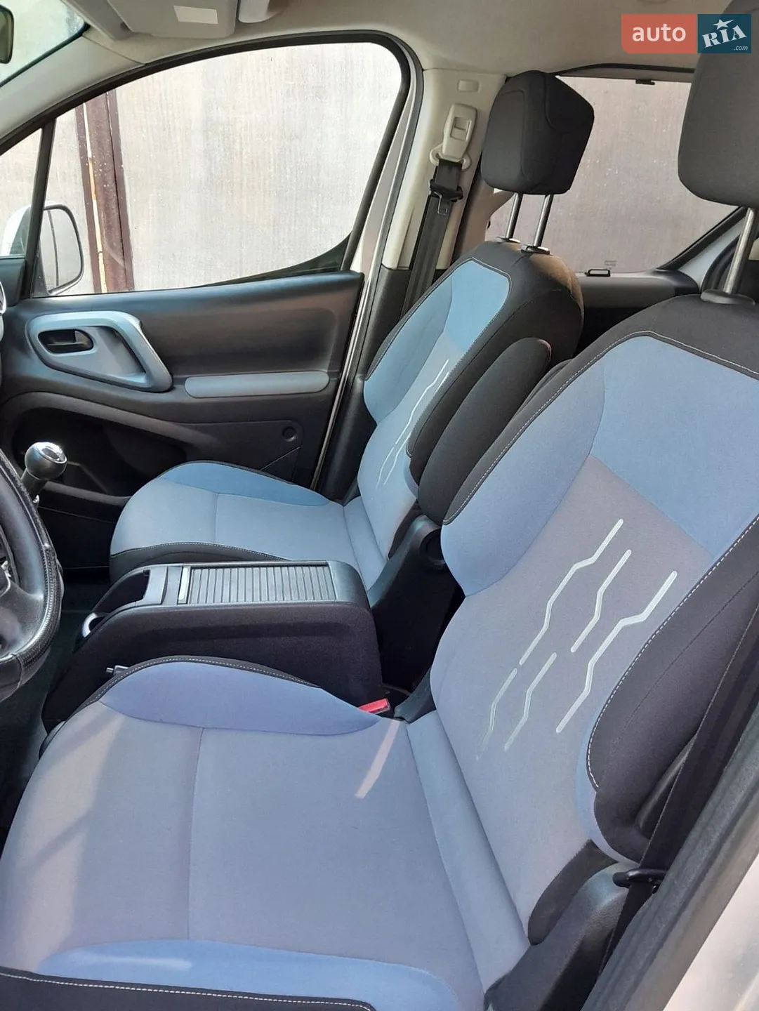 2013 Peugeot Partner - мініатюра 11