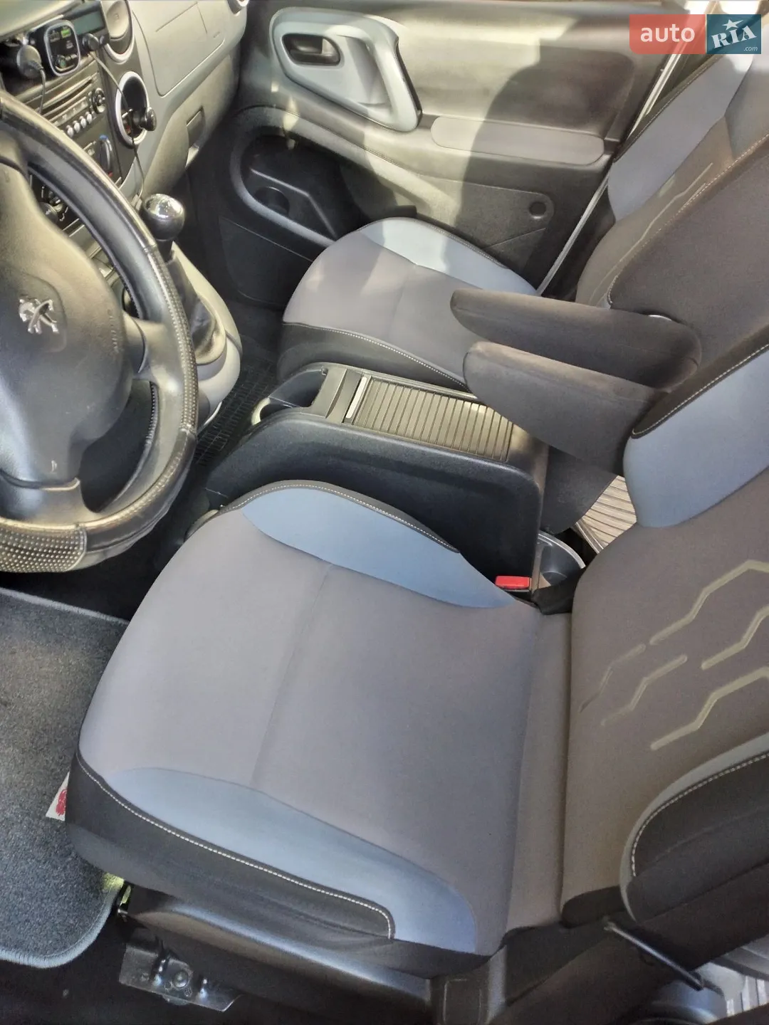 2013 Peugeot Partner - мініатюра 17