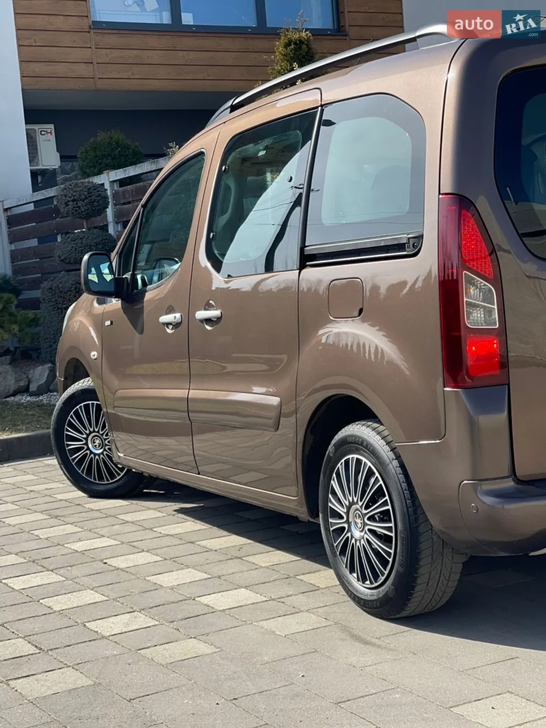 2015 Peugeot Partner - мініатюра 52