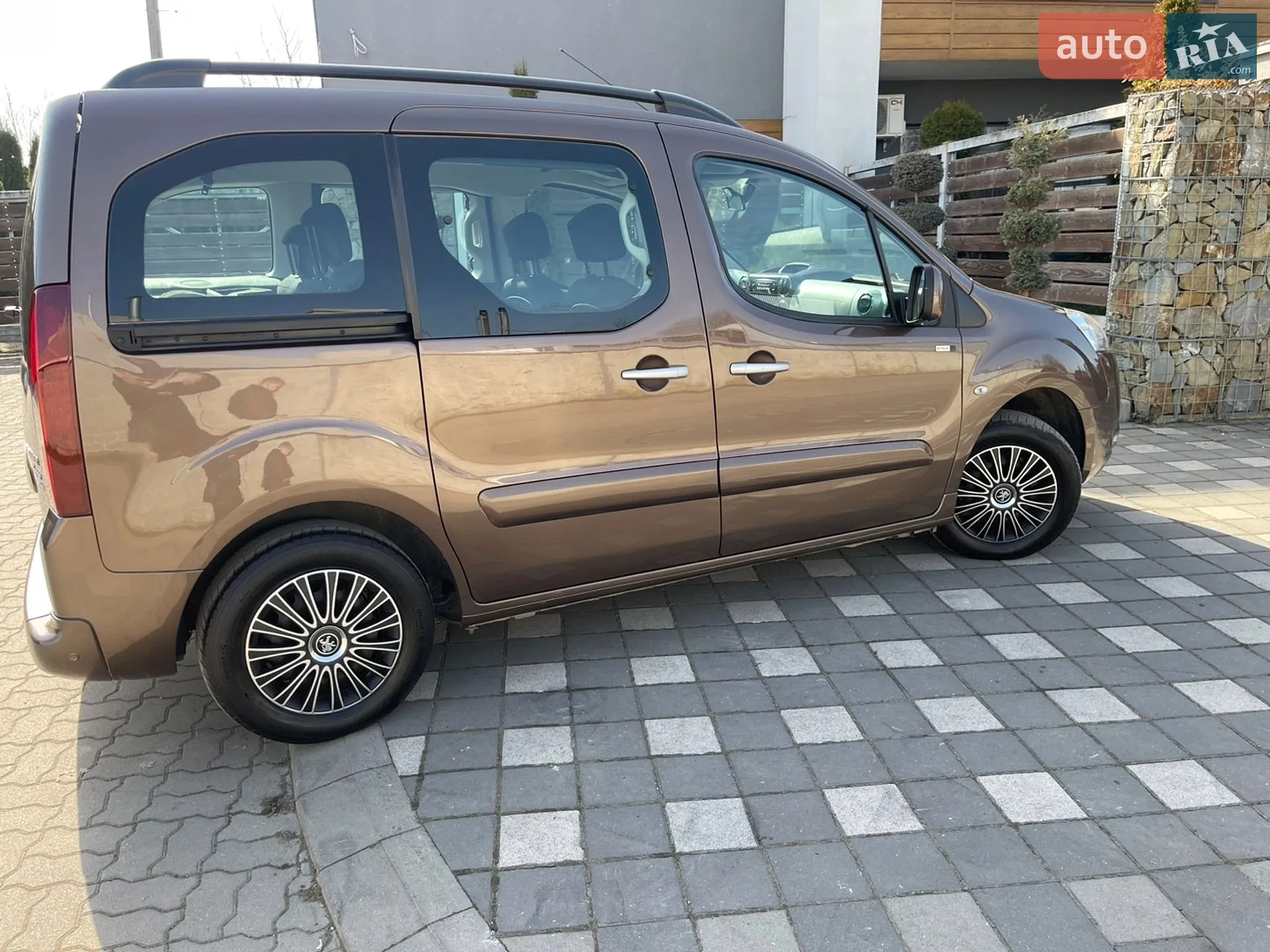2015 Peugeot Partner - мініатюра 68