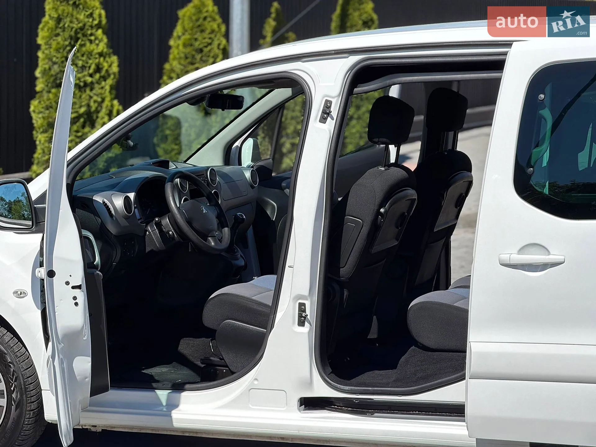 2015 Peugeot Partner - мініатюра 11