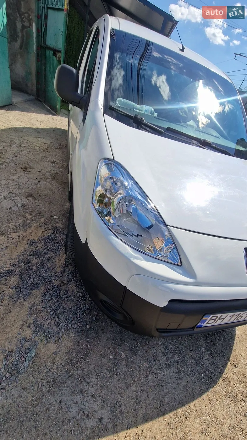 2010 Peugeot Partner - мініатюра 4