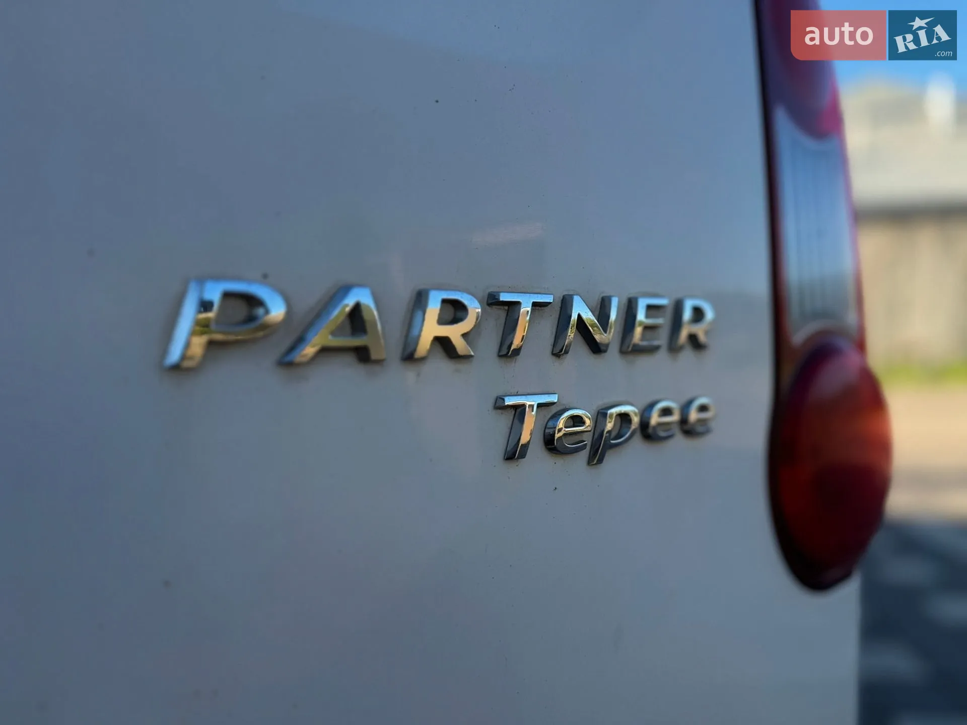 2012 Peugeot Partner - мініатюра 21