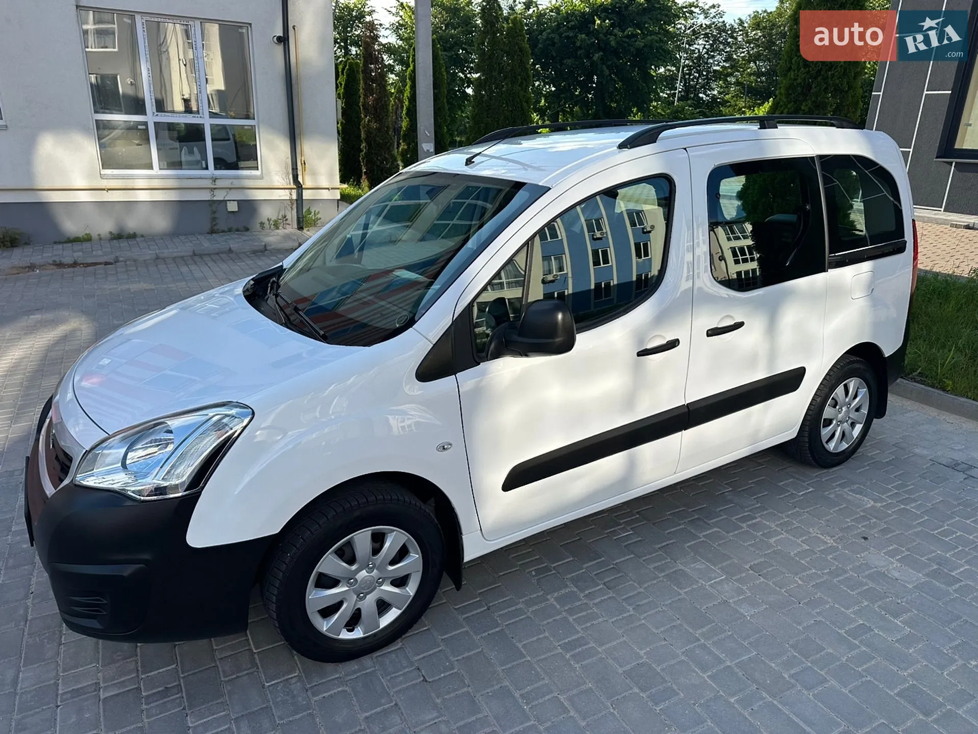 2017 Peugeot Partner - мініатюра 87