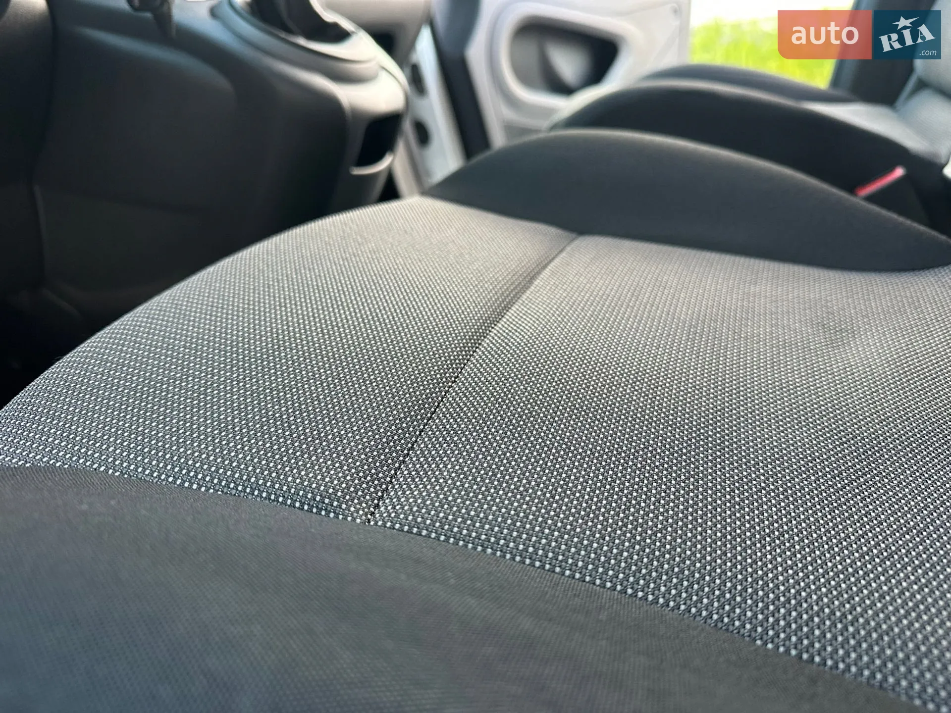 2017 Peugeot Partner - мініатюра 142
