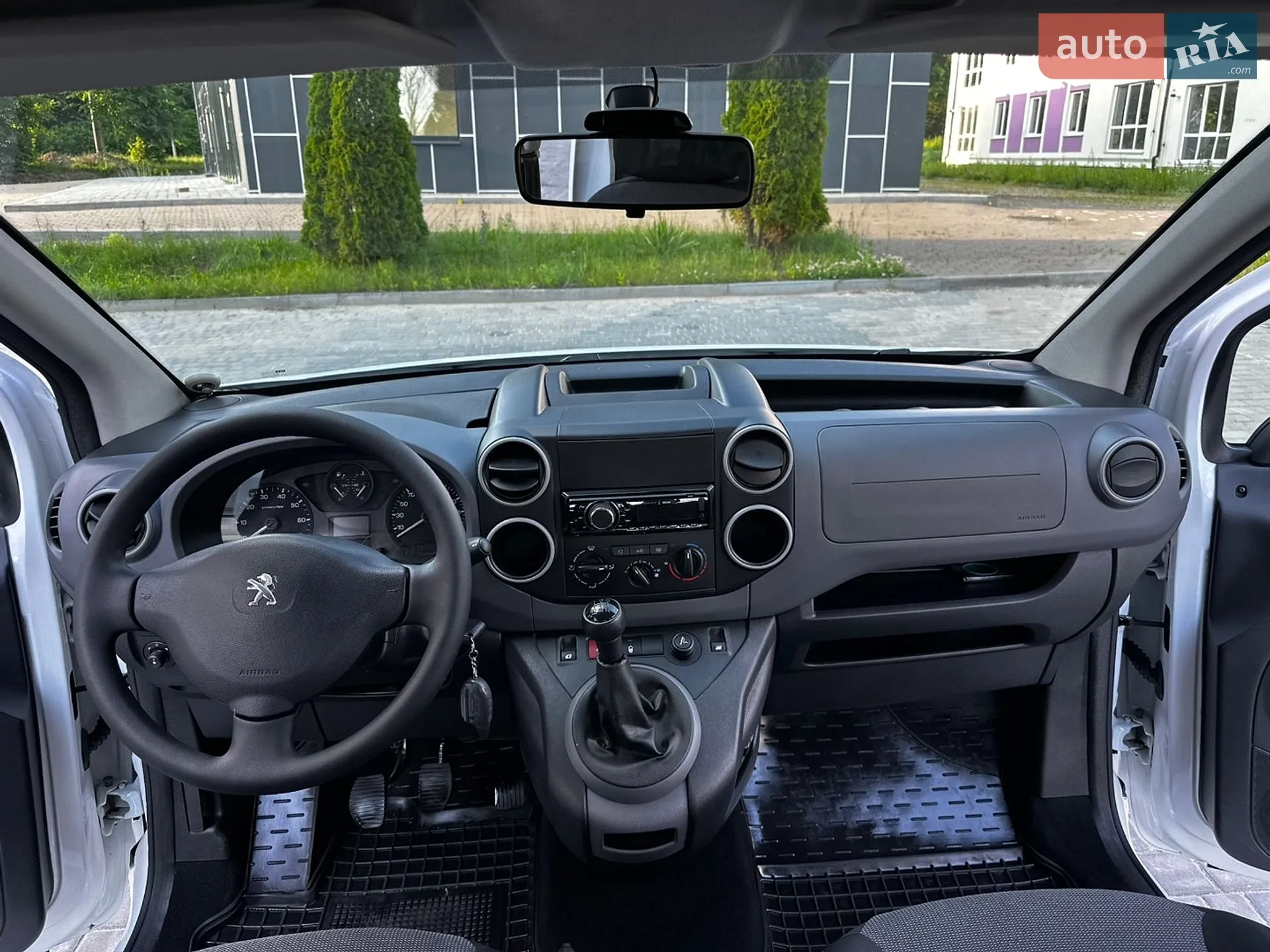2017 Peugeot Partner - мініатюра 46