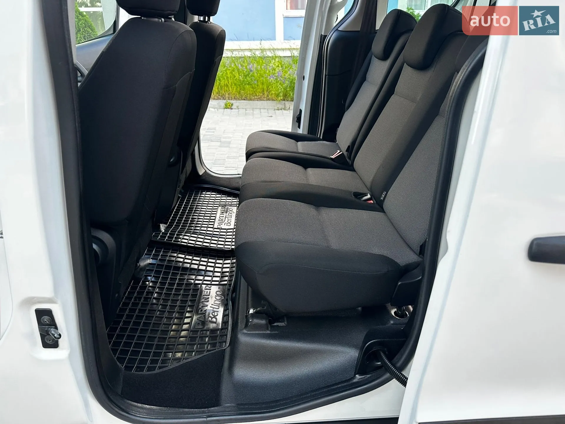 2017 Peugeot Partner - мініатюра 158