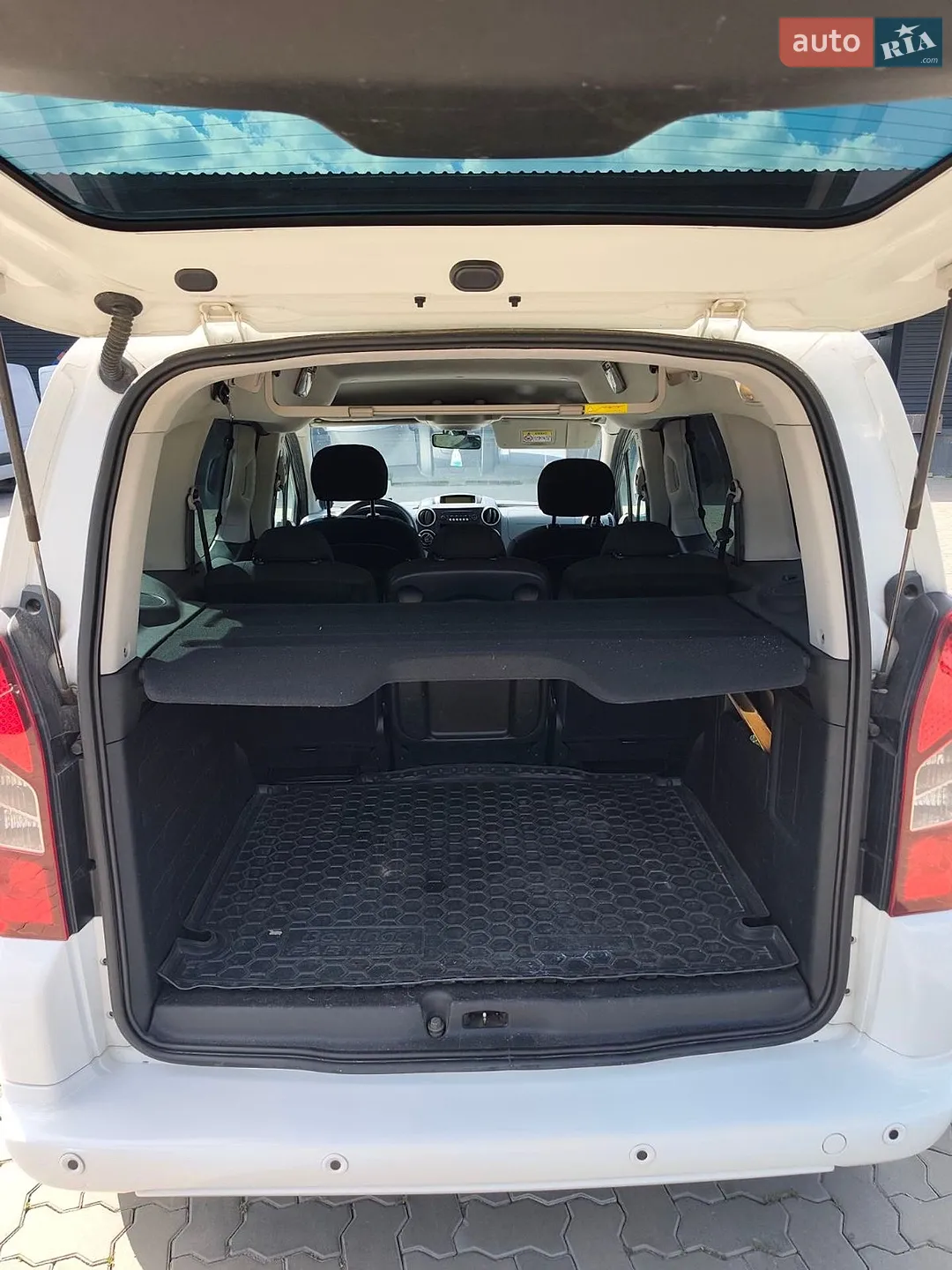 2014 Peugeot Partner - мініатюра 11