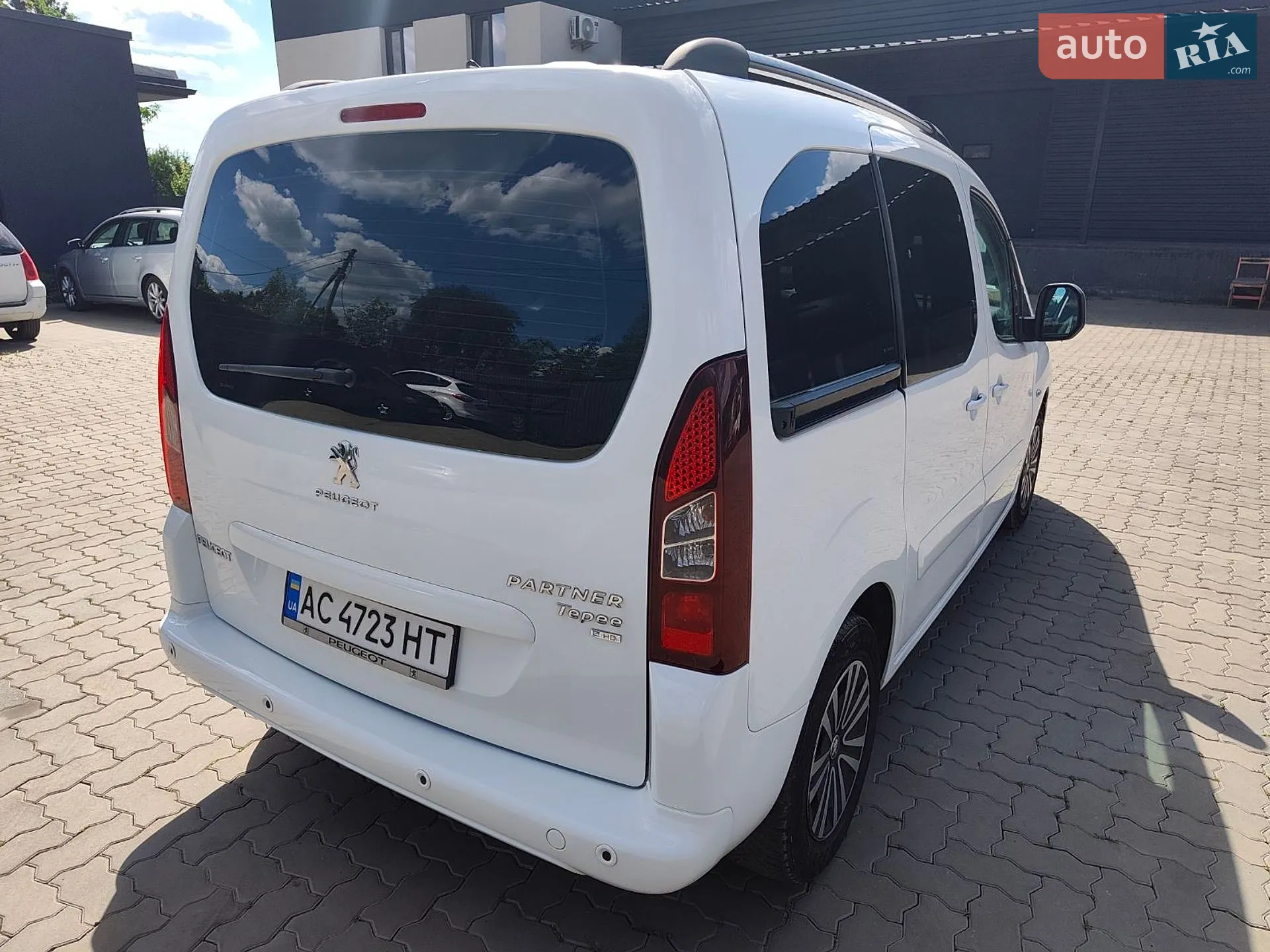 2014 Peugeot Partner - мініатюра 15