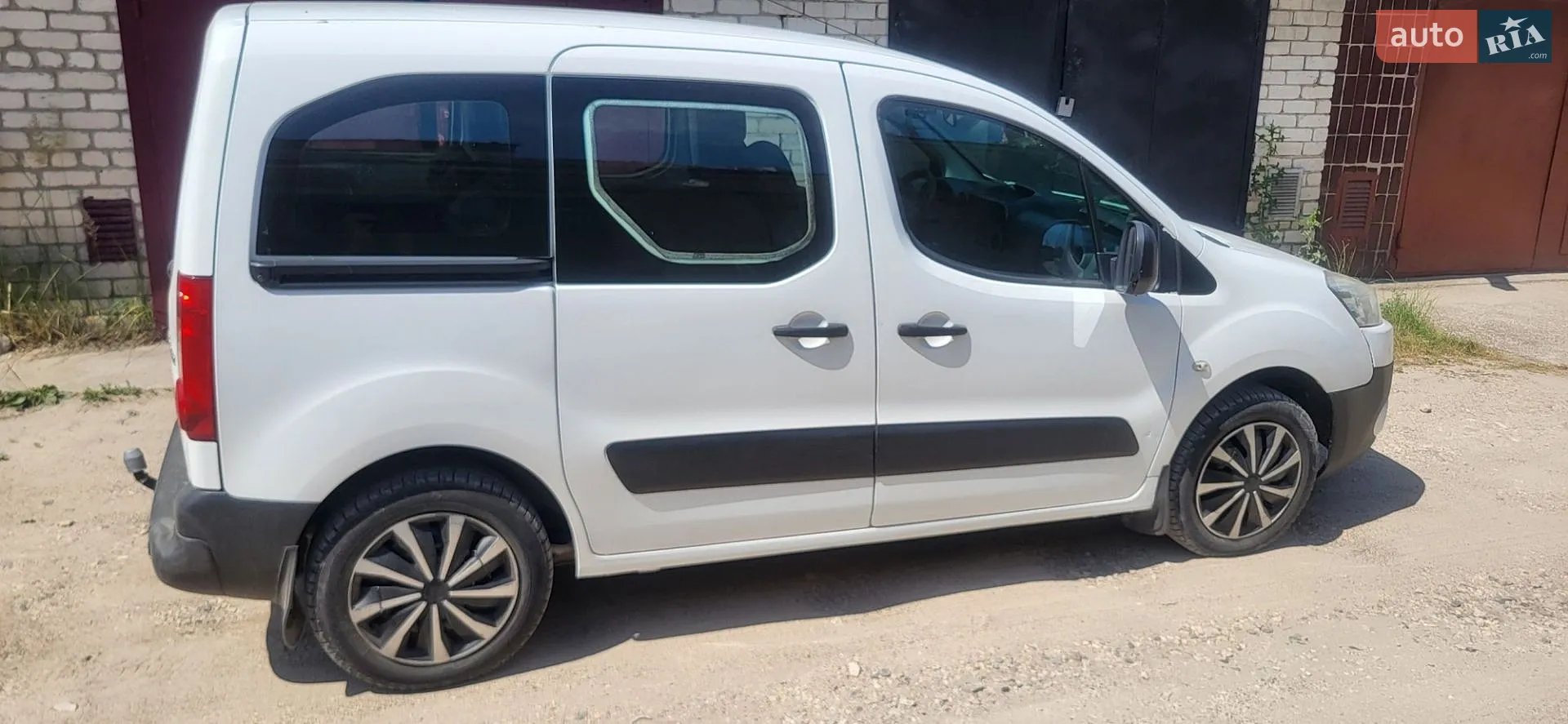2011 Peugeot Partner - мініатюра 6