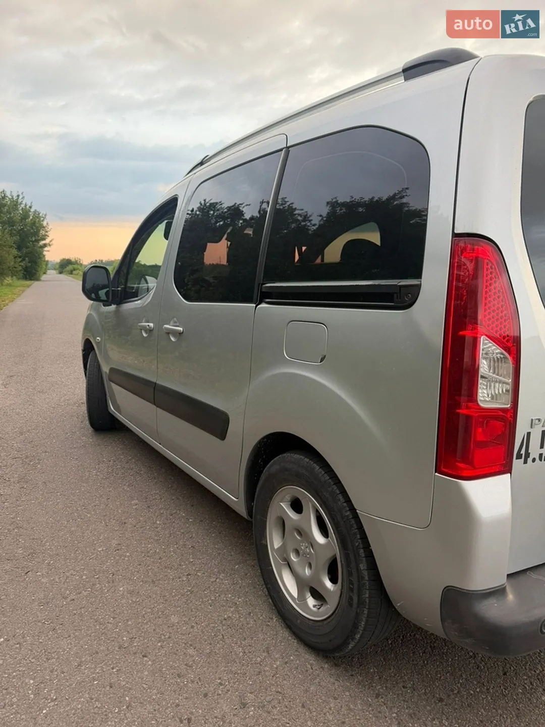 2011 Peugeot Partner - мініатюра 4